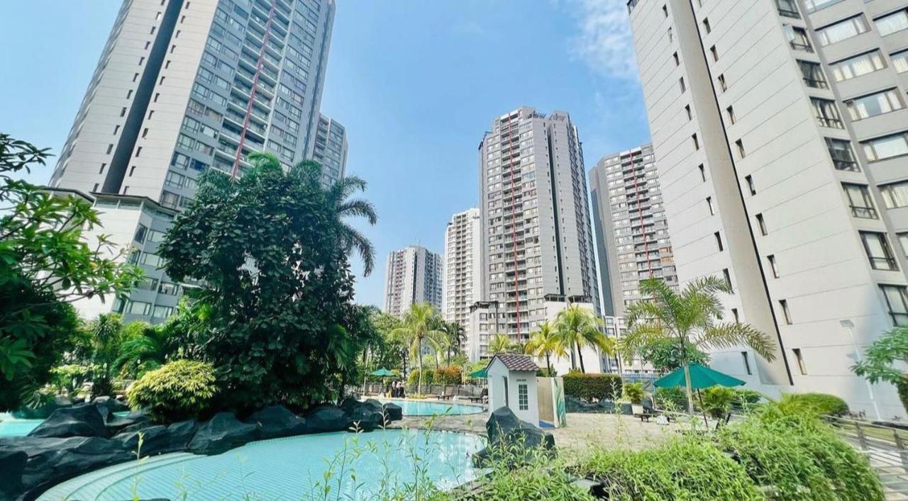 Apartemen Luxury Oasis Staycation In South
